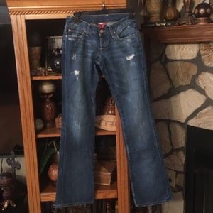 ☘️ Lucky Brand Long Inseam Distressed Jean